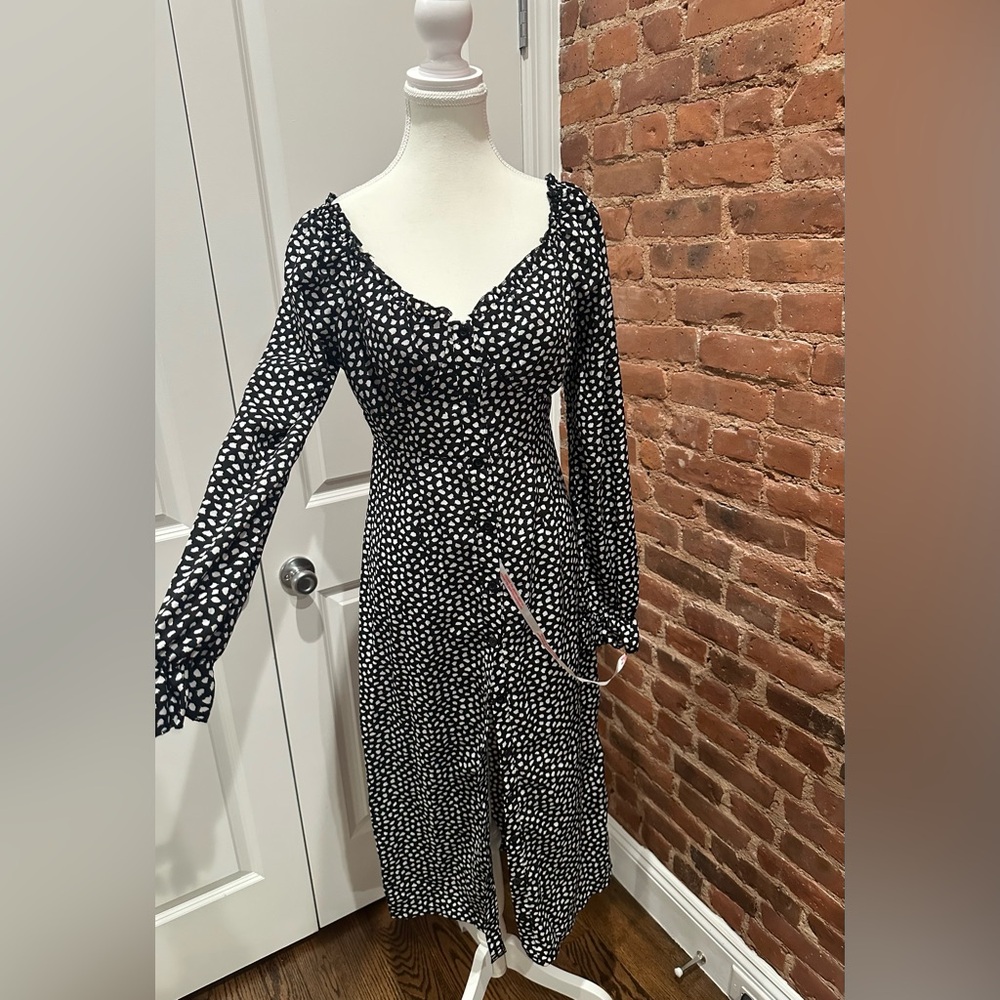 Missguided Black and White Long Sleeve Dress